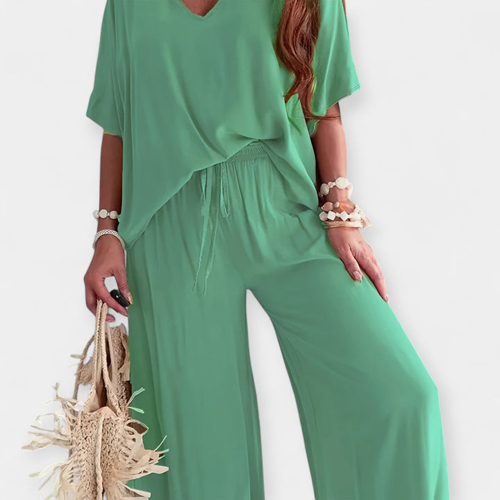 Conjunto Arejado com Calças Largas e Blusa Solta