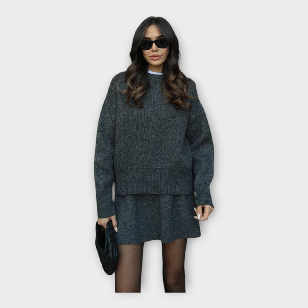 Conjunto de Blusa de Malha e Saia com Linha Moderna