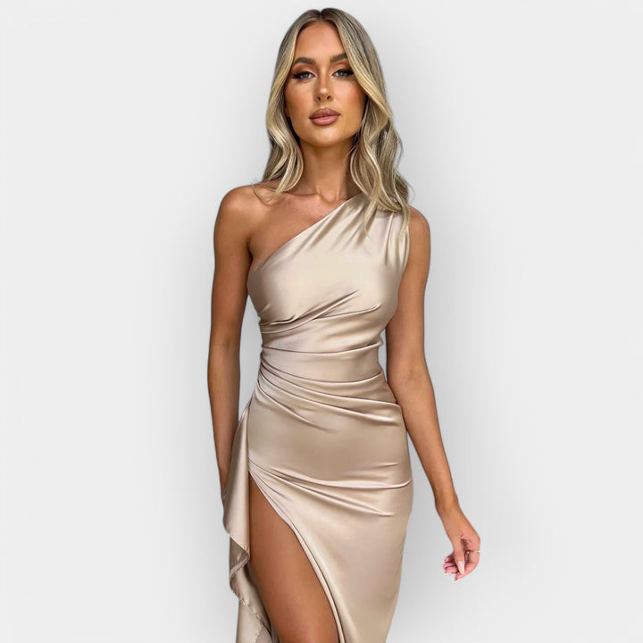 Vestido de Cetim para Noites Aristocráticas