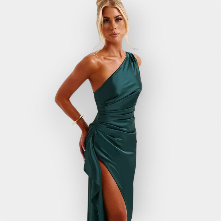 Vestido de Cetim para Noites Aristocráticas