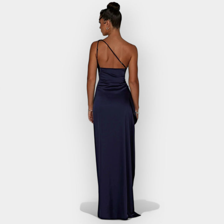 Vestido de Cetim para Noites Aristocráticas