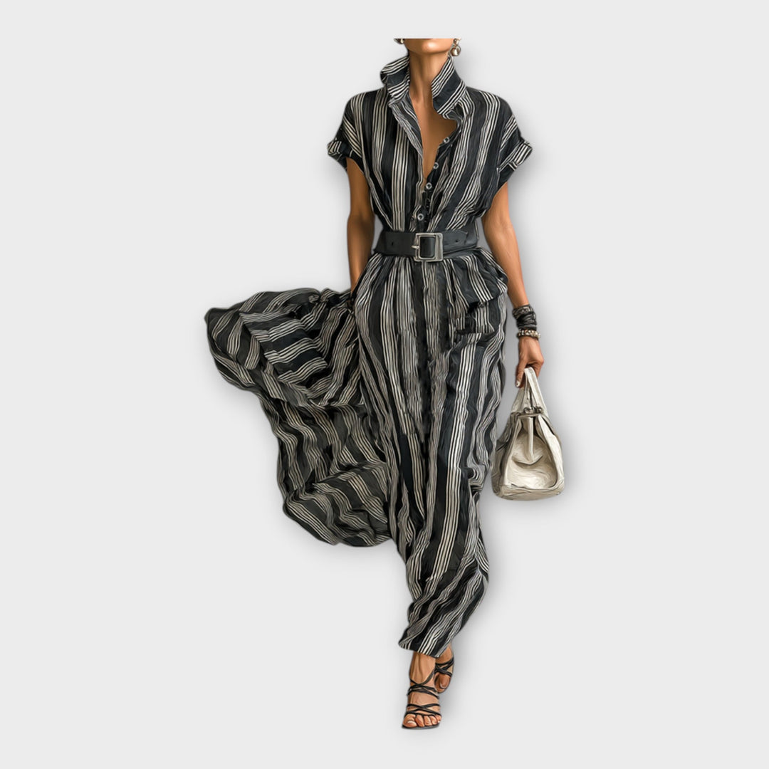 Vestido longo com estética minimal e refinada