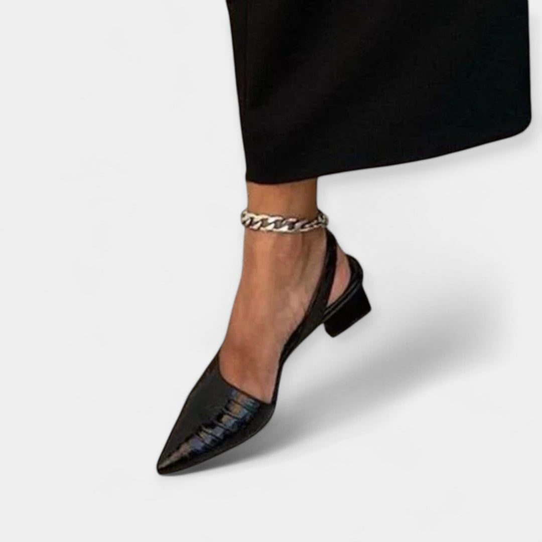 Sapatos com Detalhes Luxuosos