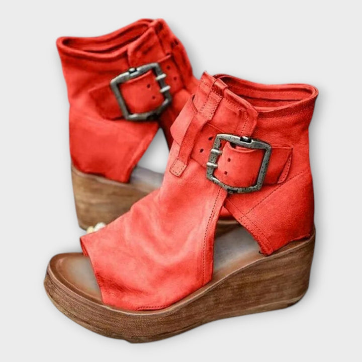 Botins Plataforma com Ponta Aberta e Cinta