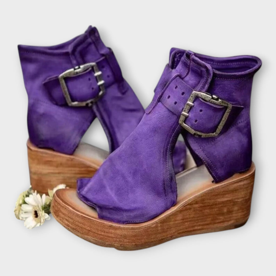 Botins Plataforma com Ponta Aberta e Cinta