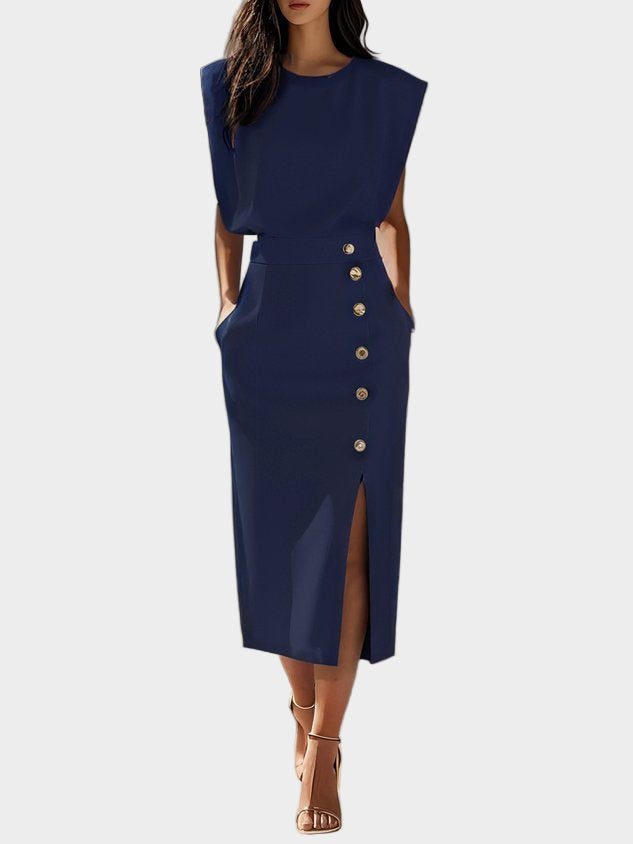 Vestido midi liso com fenda, botões e decote redondo