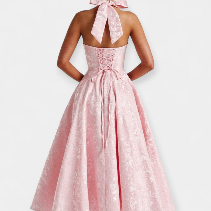 Vestido Midi com Costas Descobertas e Estiloso Corset