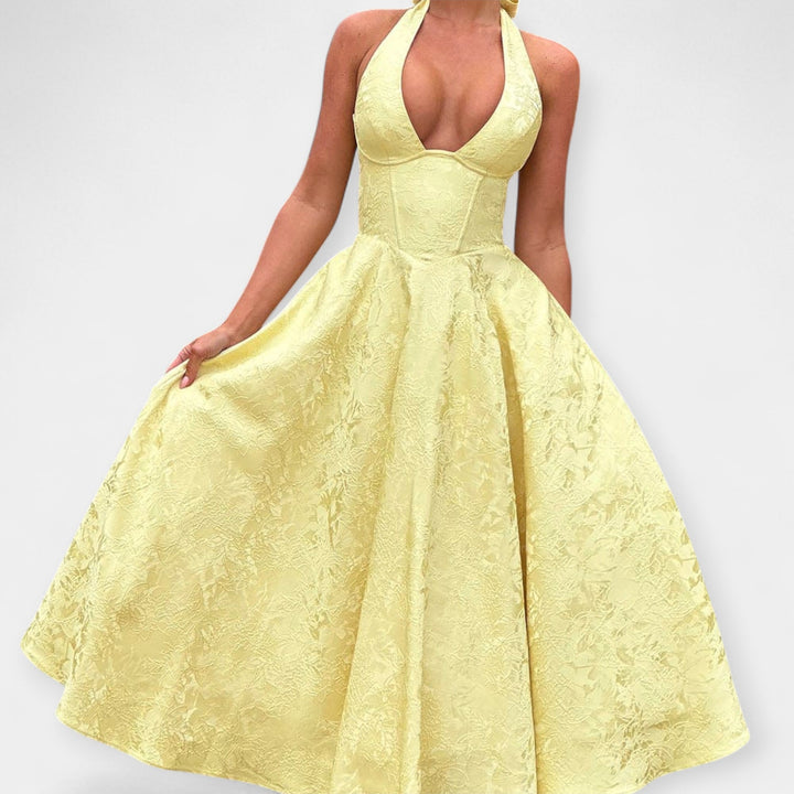 Vestido Midi com Costas Descobertas e Estiloso Corset
