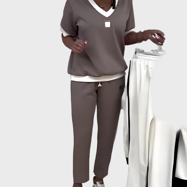 Conjunto Feminino Casual com Top e Calças com Decote em V