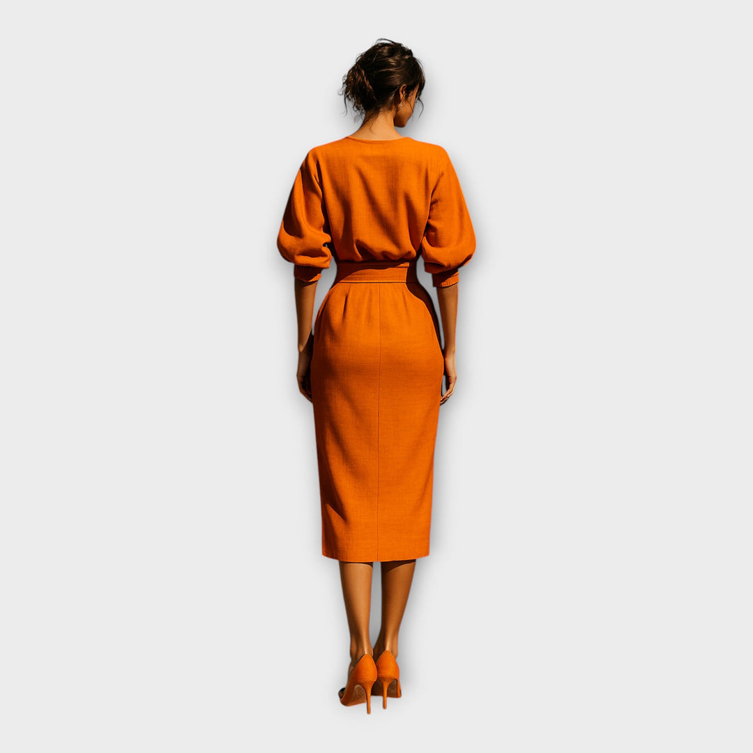 Vestido elegante com design refinado e estética minimalista