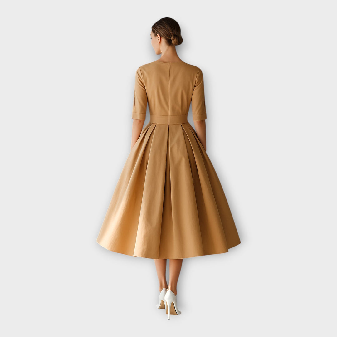 Vestido midi com estética minimalista refinada