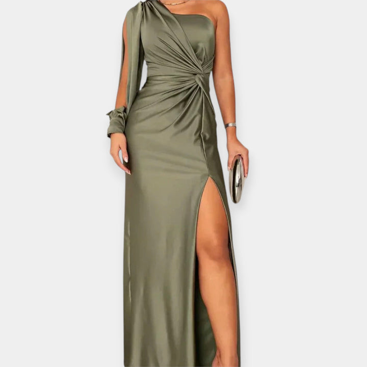Vestido Maxi com Um Ombro e Fenda