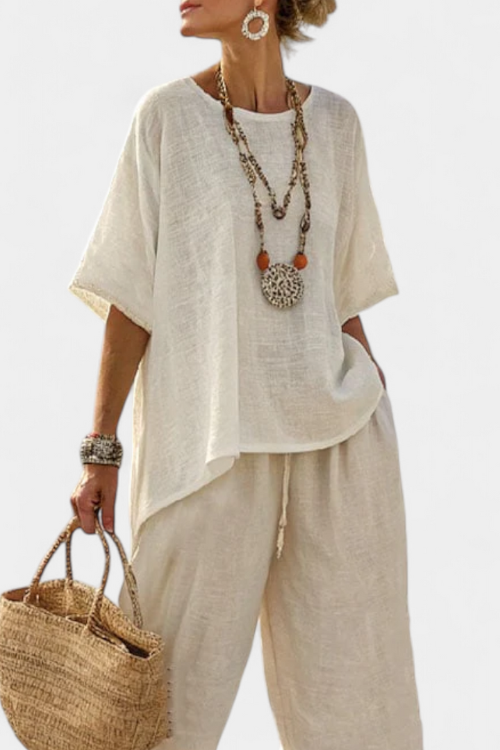 Conjunto Minimalista Daisy em tons naturais com blusa oversized e calças largas para um estilo simples e elegante