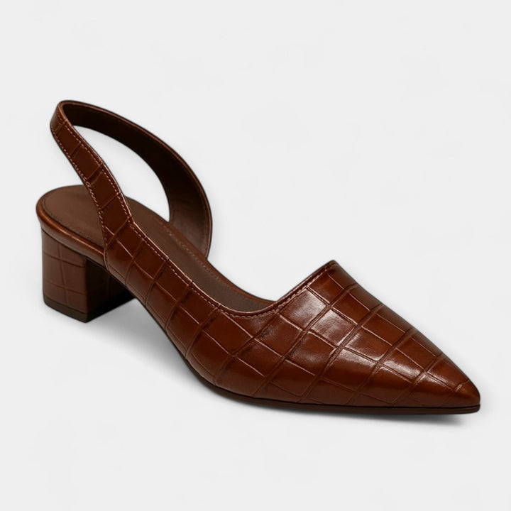 Sapatos com Detalhes Luxuosos