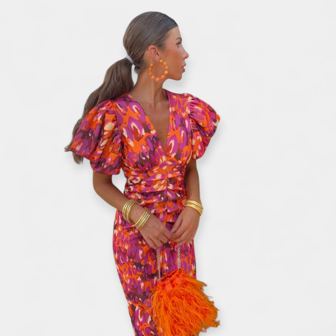 Vestido com Mangas e Volantes