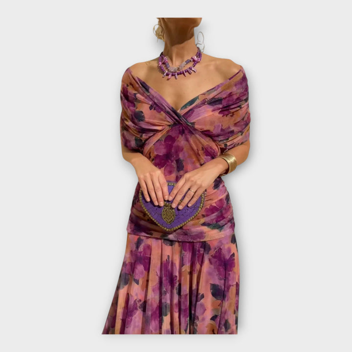 Vestido Arejado com Decote Impressionante