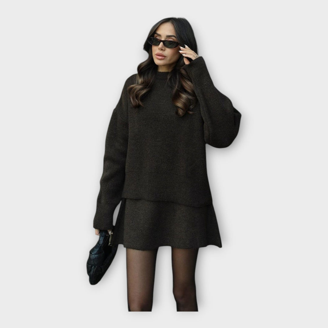 Conjunto de Blusa de Malha e Saia com Linha Moderna
