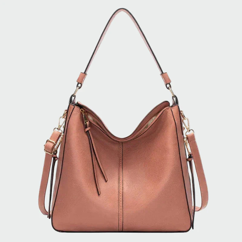 Saco hobo de couro atemporal