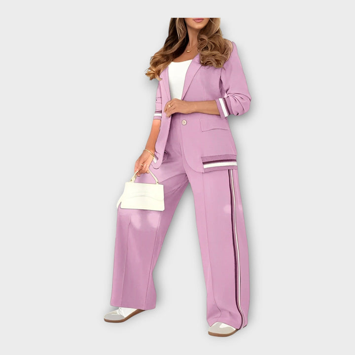 Conjunto com Casaco e Calças