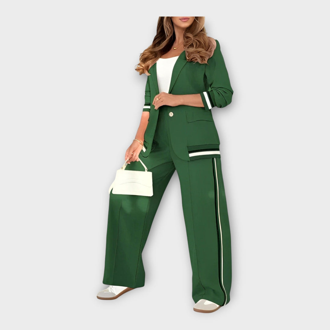 Conjunto com Casaco e Calças