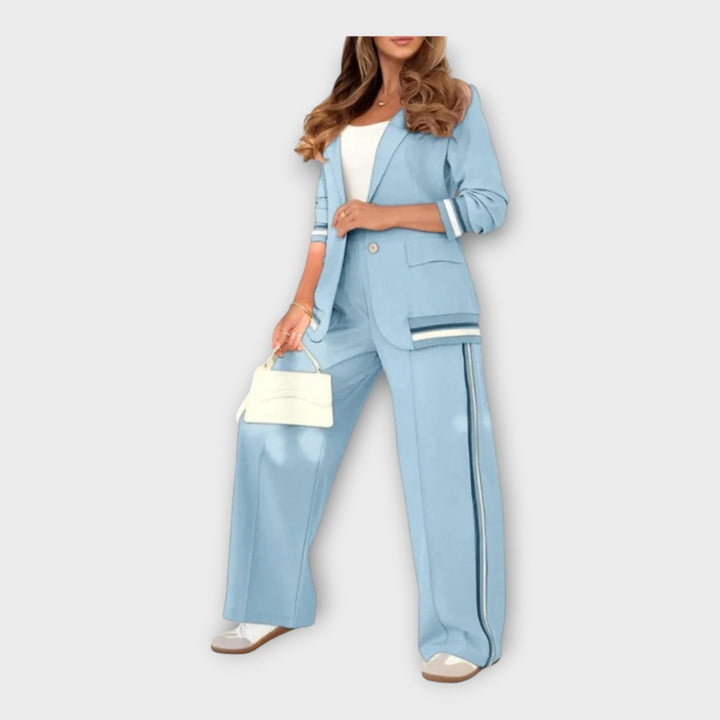 Conjunto com Casaco e Calças