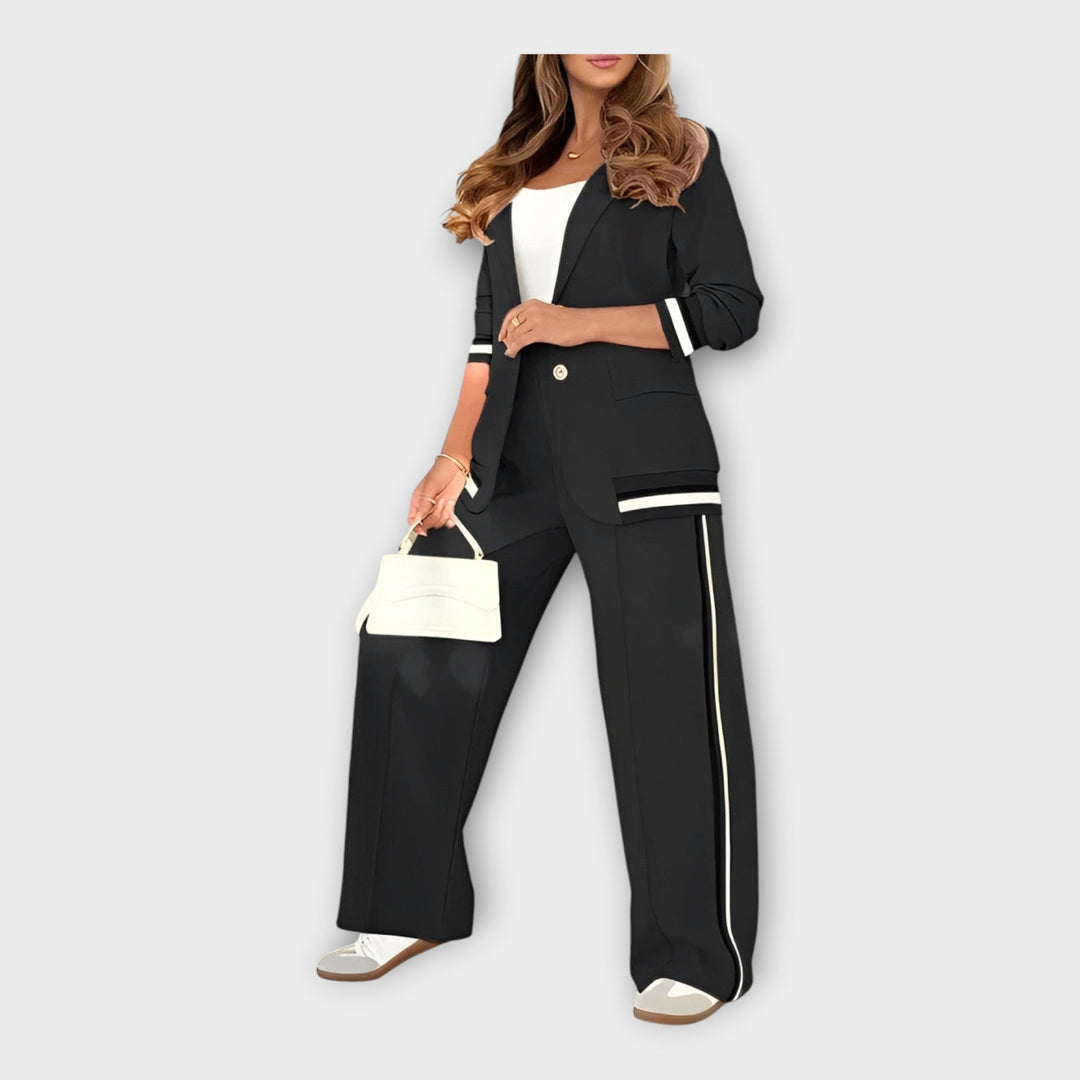 Conjunto com Casaco e Calças
