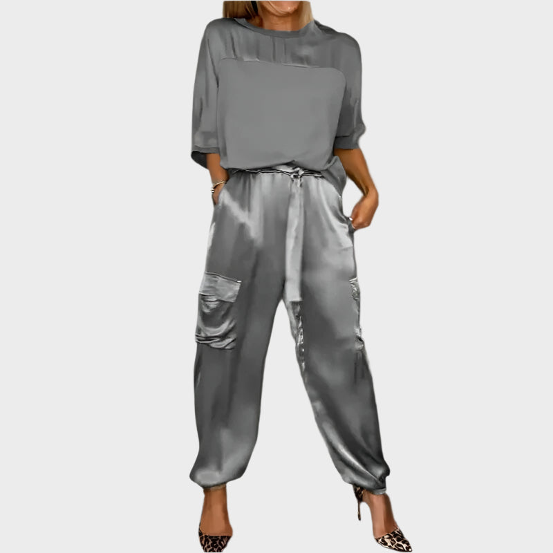 Conjunto Satinado com Blusa Larga e Calças Cargo