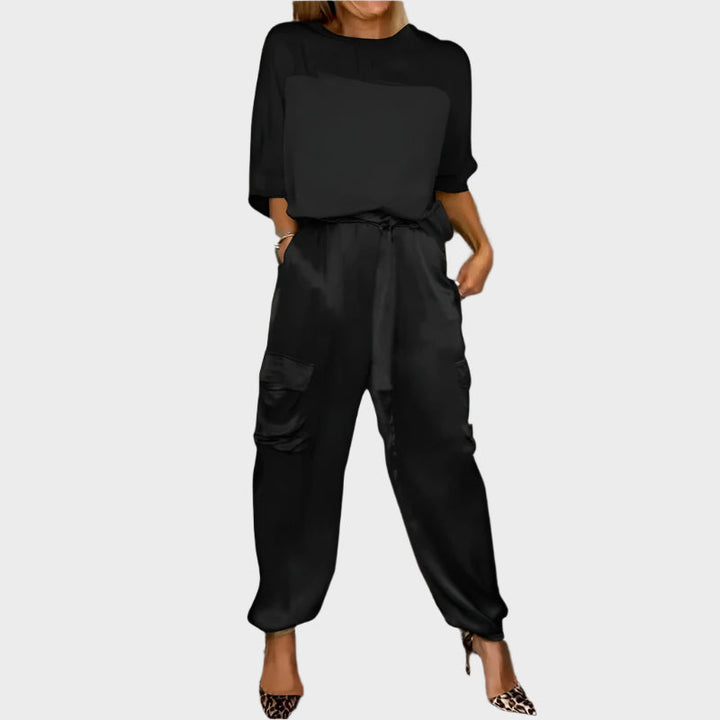 Conjunto Satinado com Blusa Larga e Calças Cargo