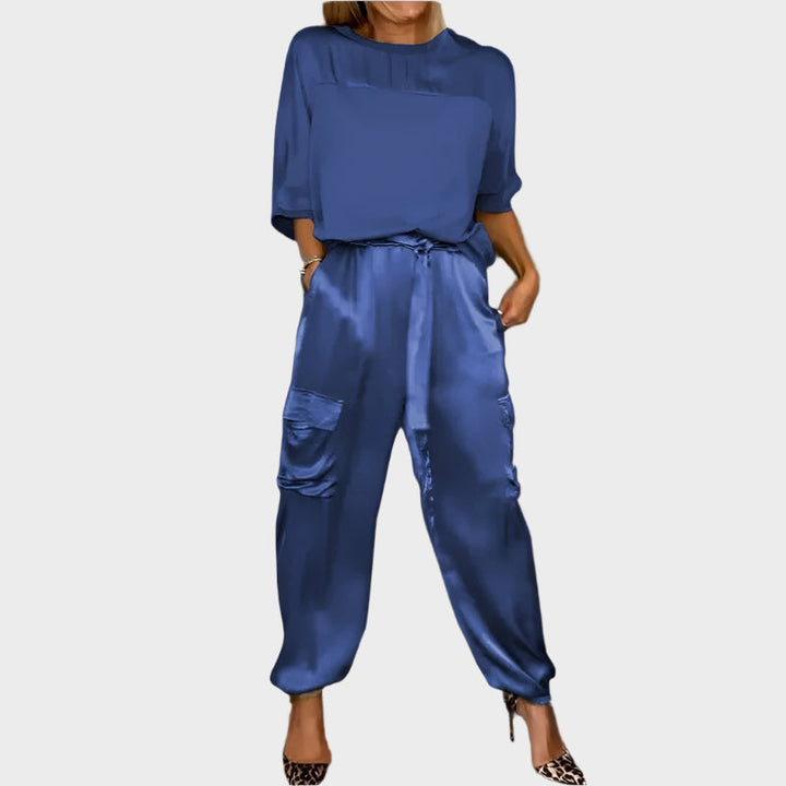 Conjunto Satinado com Blusa Larga e Calças Cargo
