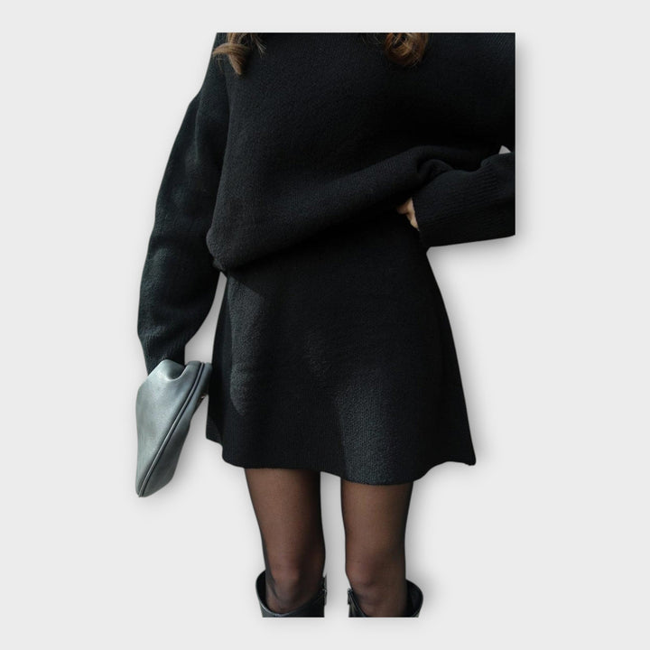 Conjunto de Blusa de Malha e Saia com Linha Moderna