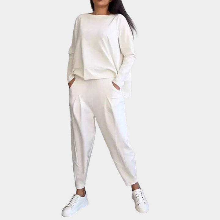 Conjunto de Blusa e Calças com Leveza Elegante