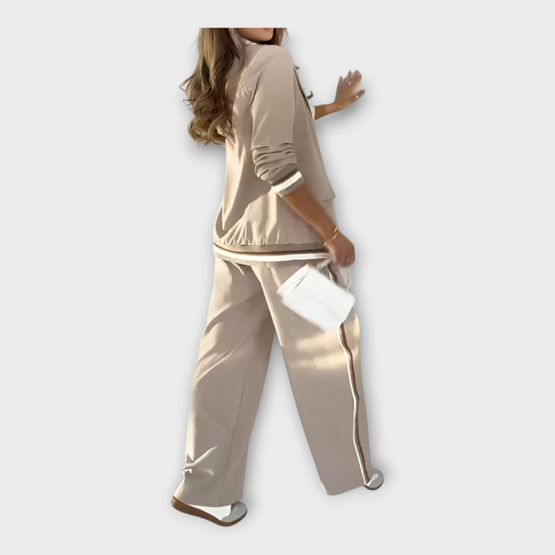 Conjunto com Casaco e Calças