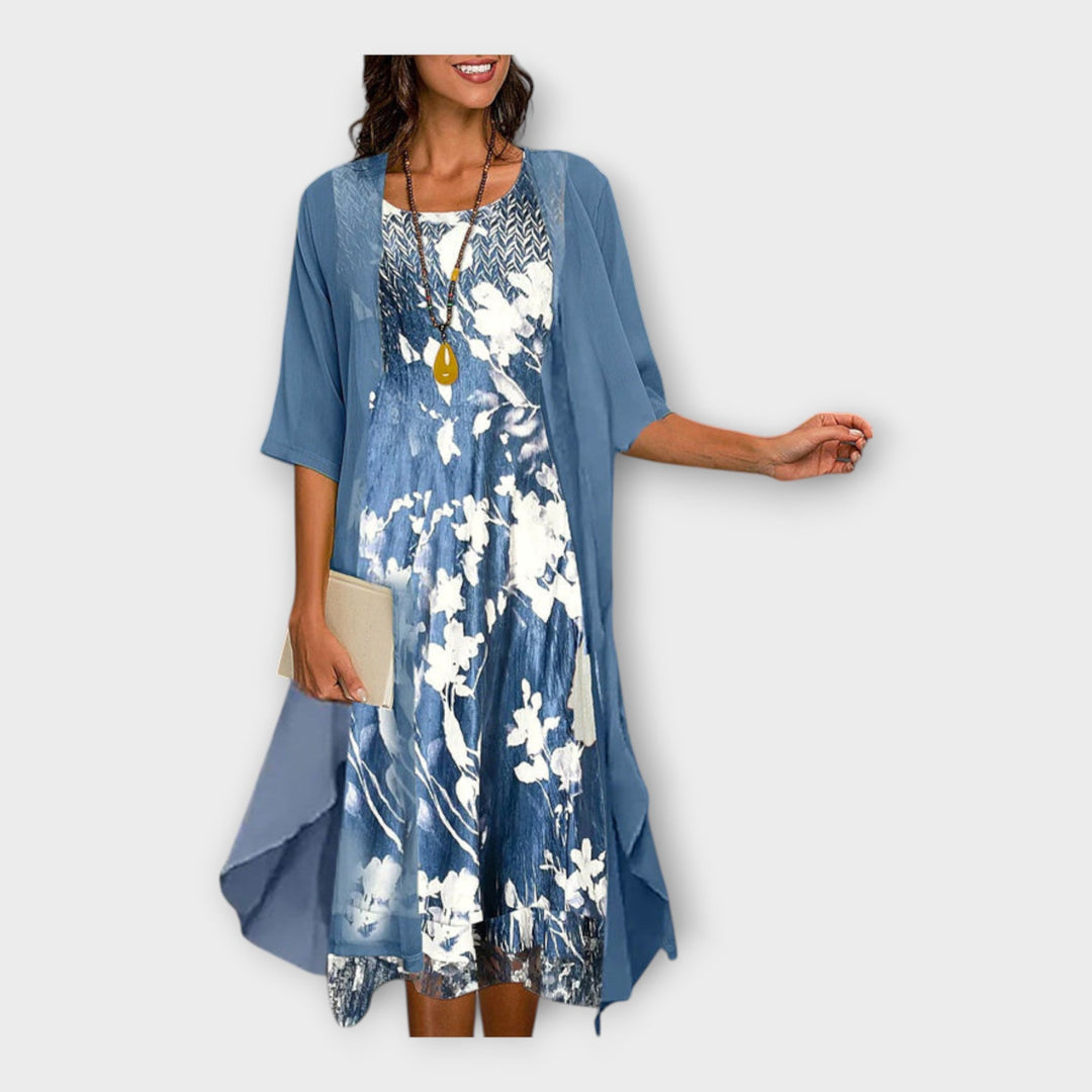 Vestido Arejado com Casaco Externo e Padrões