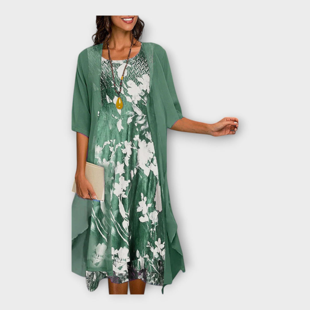 Vestido Arejado com Casaco Externo e Padrões