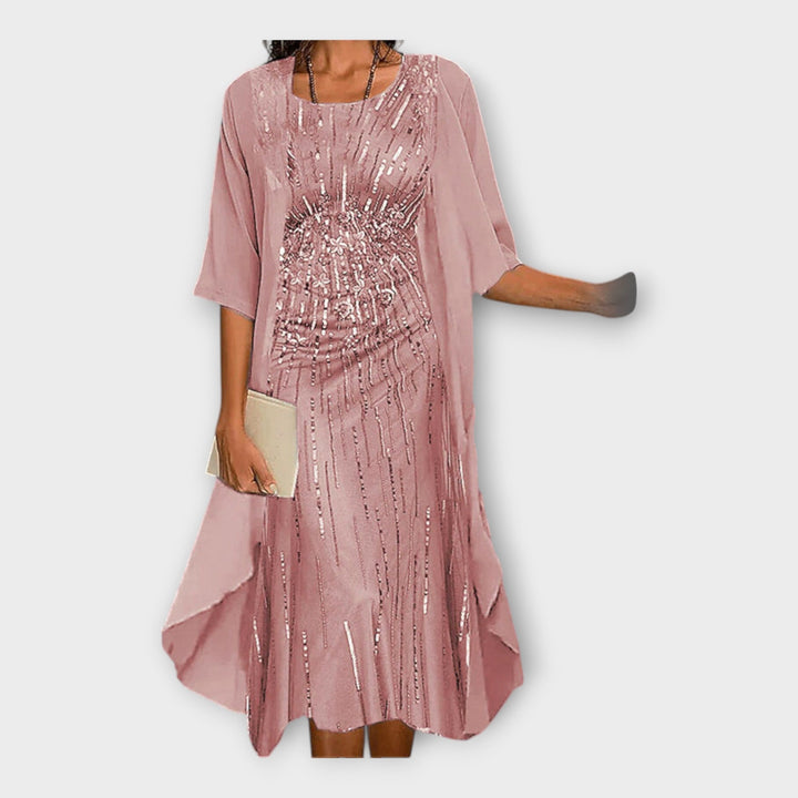 Vestido Arejado com Casaco Externo e Padrões