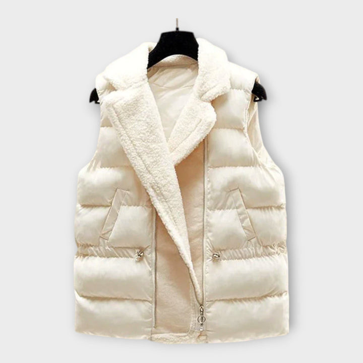 Conjunto com Gola Alta, Calças e Colete Sem Mangas