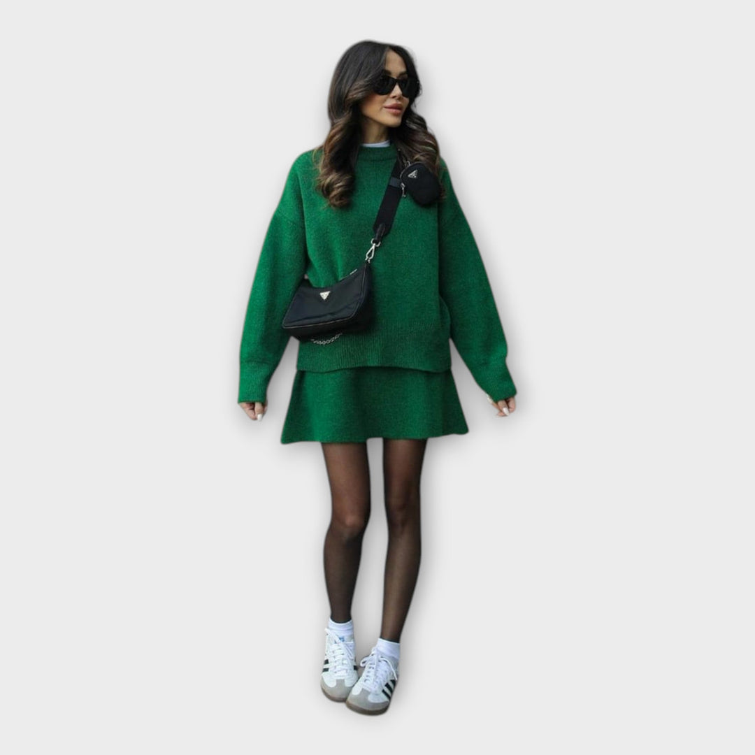 Conjunto de Blusa de Malha e Saia com Linha Moderna