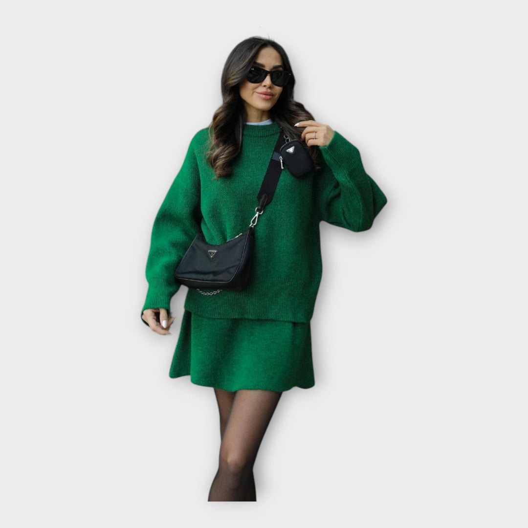 Conjunto de Blusa de Malha e Saia com Linha Moderna